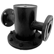 Грязевик вертикальный фланцевый PN16 DN200